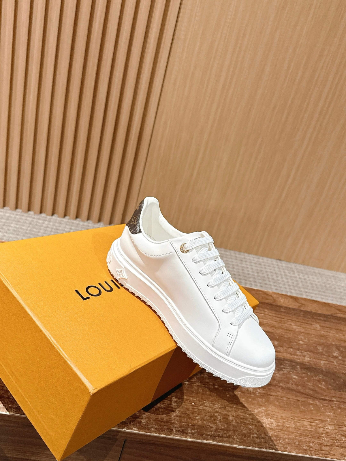 Weiße Cupsole-Plateau-Sneaker aus Leder – Damen