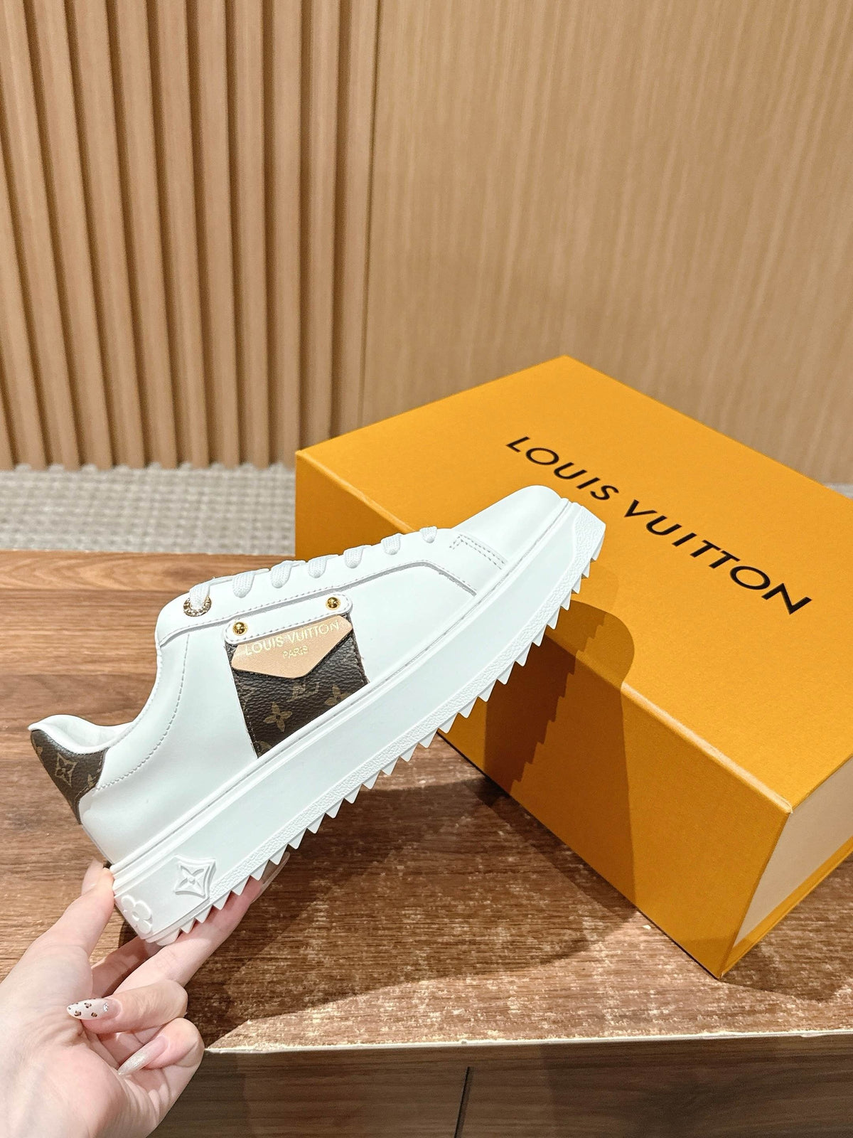 Weiße Cupsole-Plateau-Sneaker aus Leder – Damen