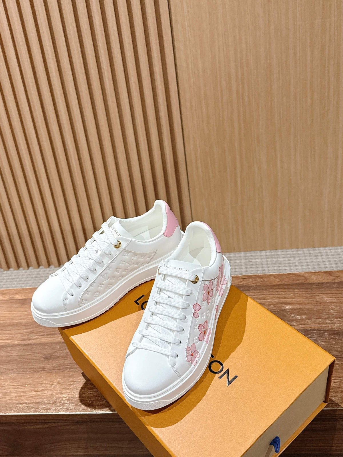 White Leather Embellished Low-Top - Women's