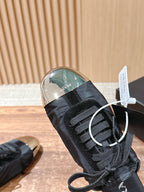 Niedrige Sneaker mit rosafarbenem Leder und Metallkappe – Damen