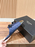 Niedrige Sneaker mit rosafarbenem Leder und Metallkappe – Damen