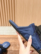 Niedrige Sneaker mit rosafarbenem Leder und Metallkappe – Damen