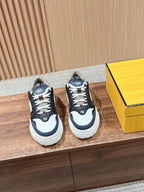 Mehrfarbige Sneakers