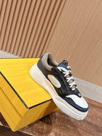 Mehrfarbige Sneakers