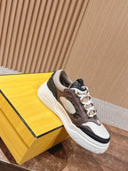 Mehrfarbige Sneakers