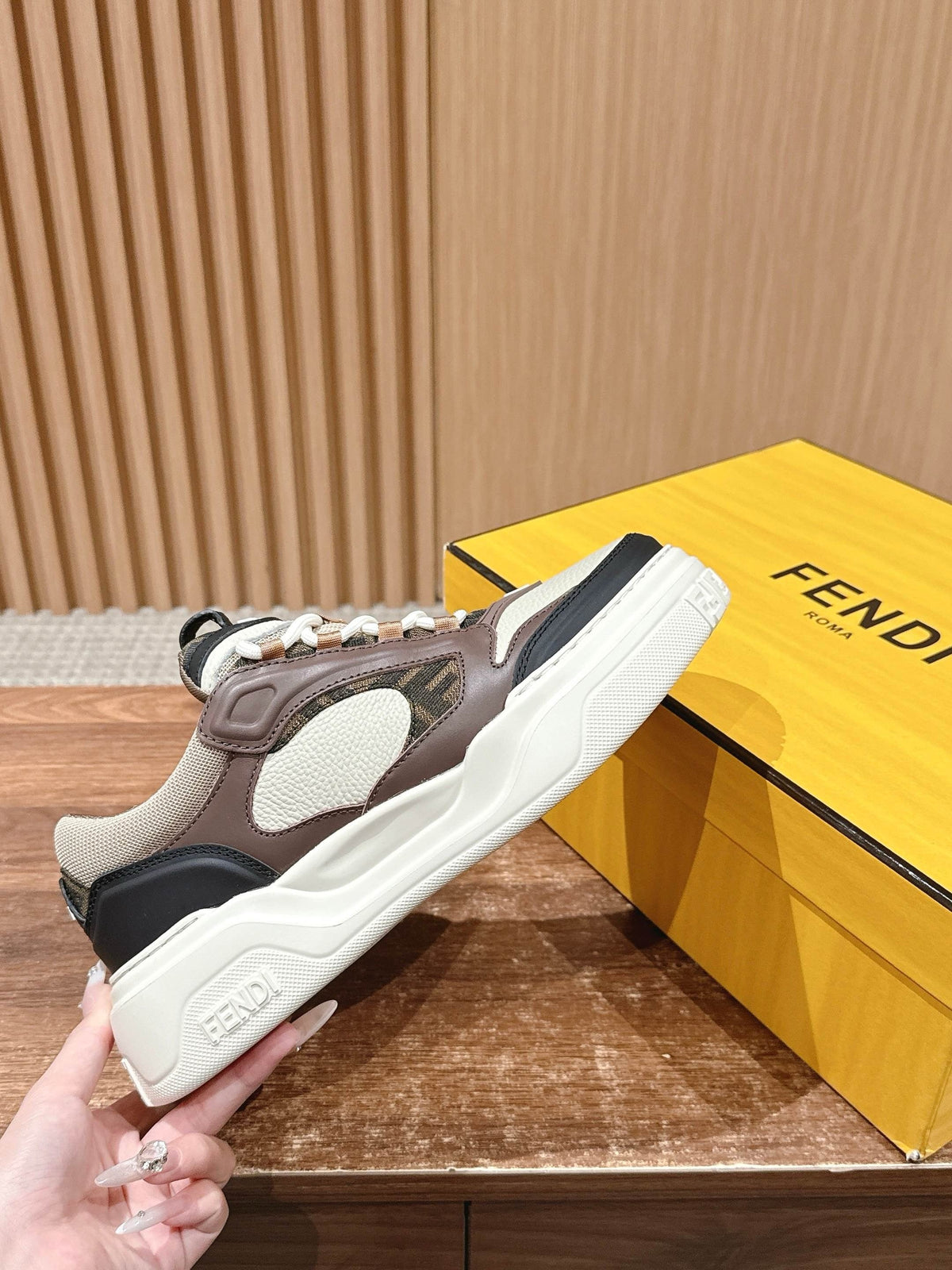 Mehrfarbige Sneakers