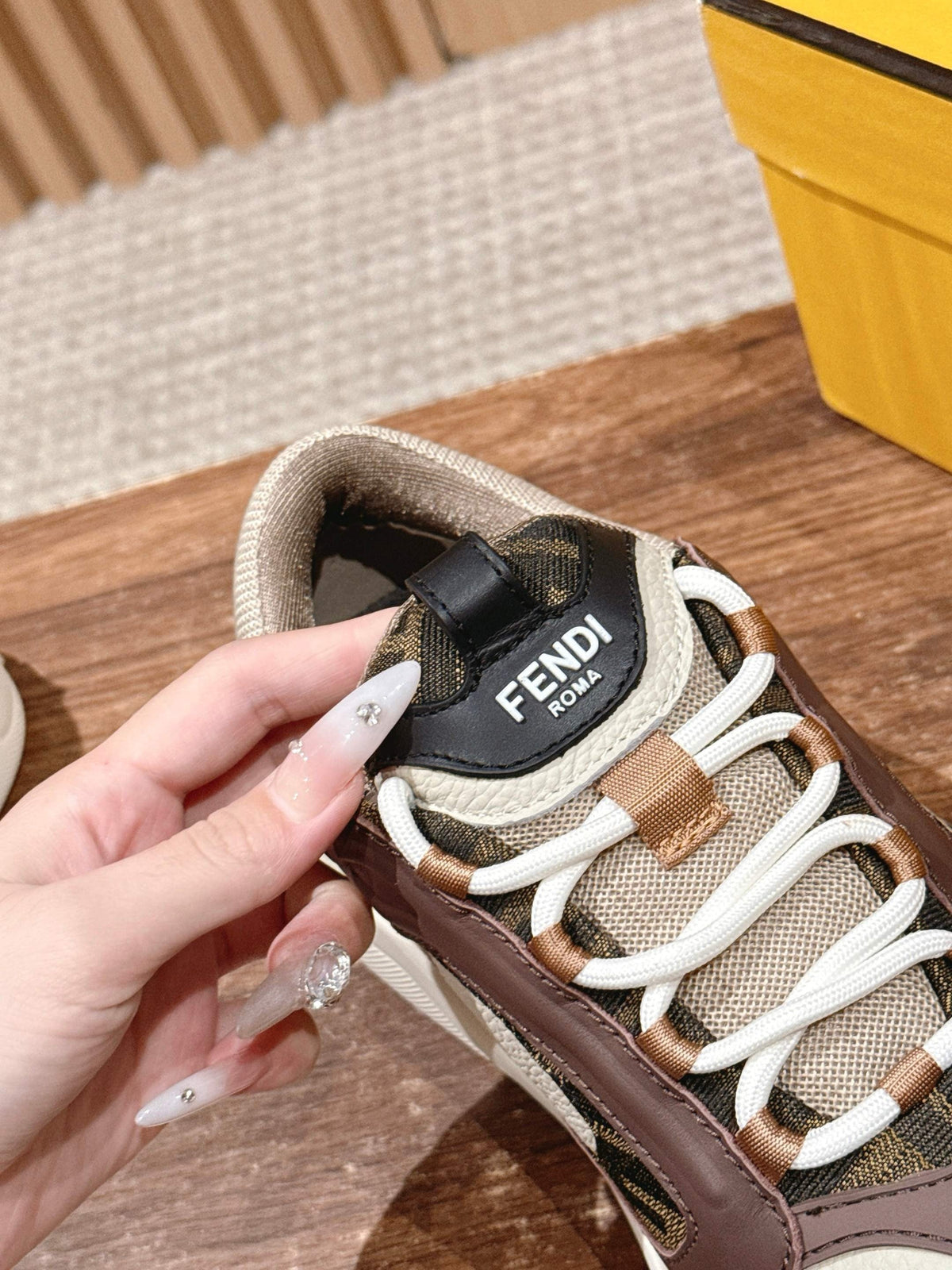 Mehrfarbige Sneakers