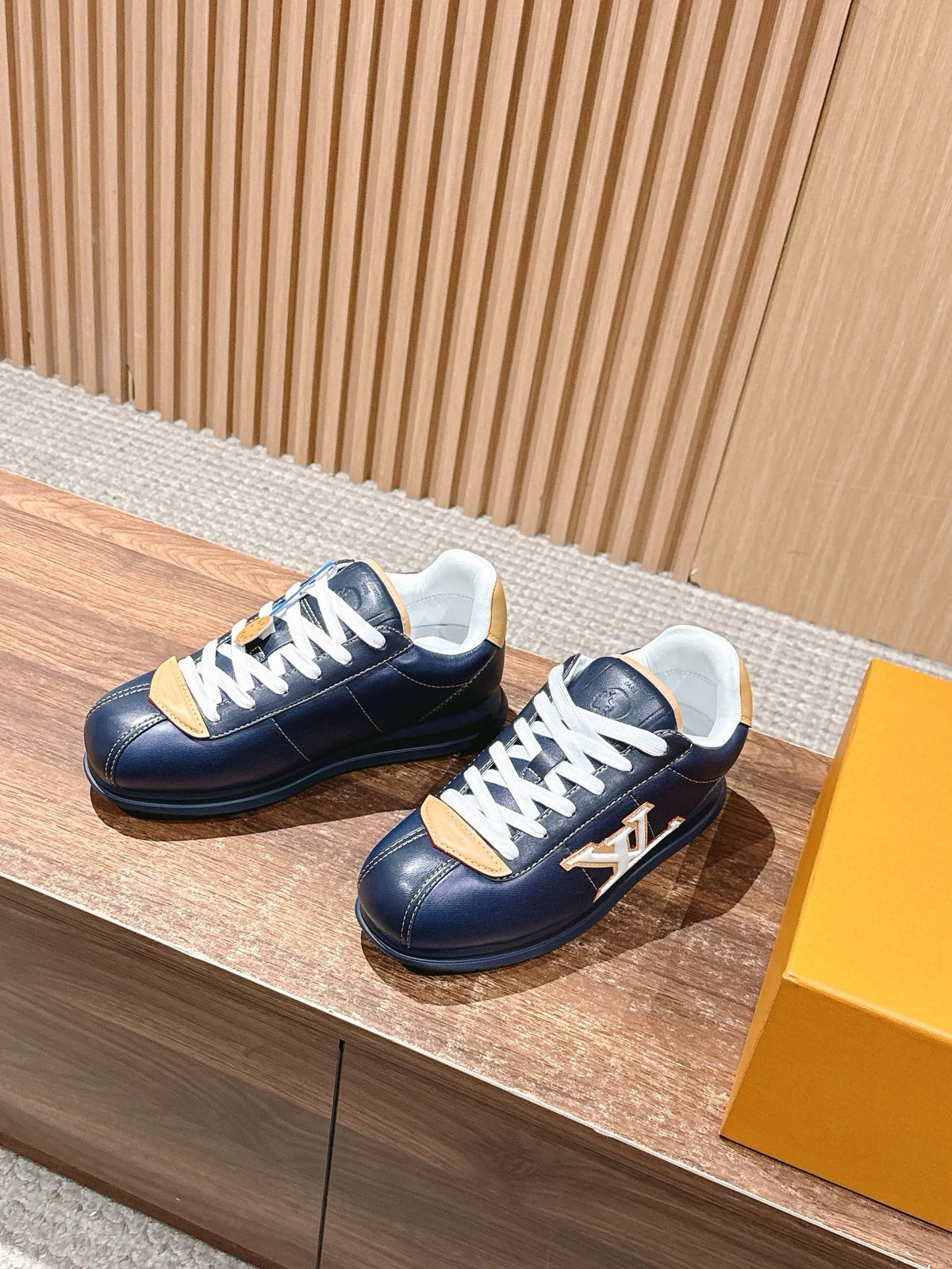 Trainer Navy