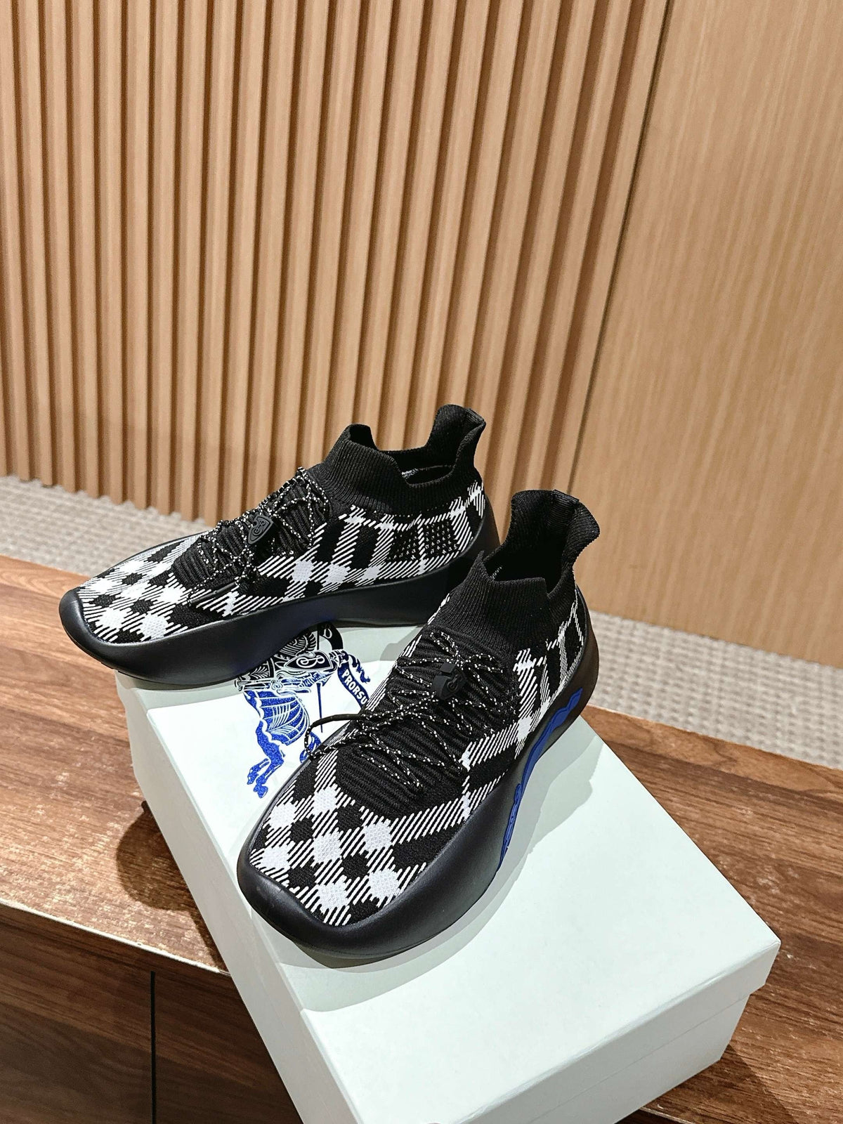 Black Knit Check Sock Runner - Men's