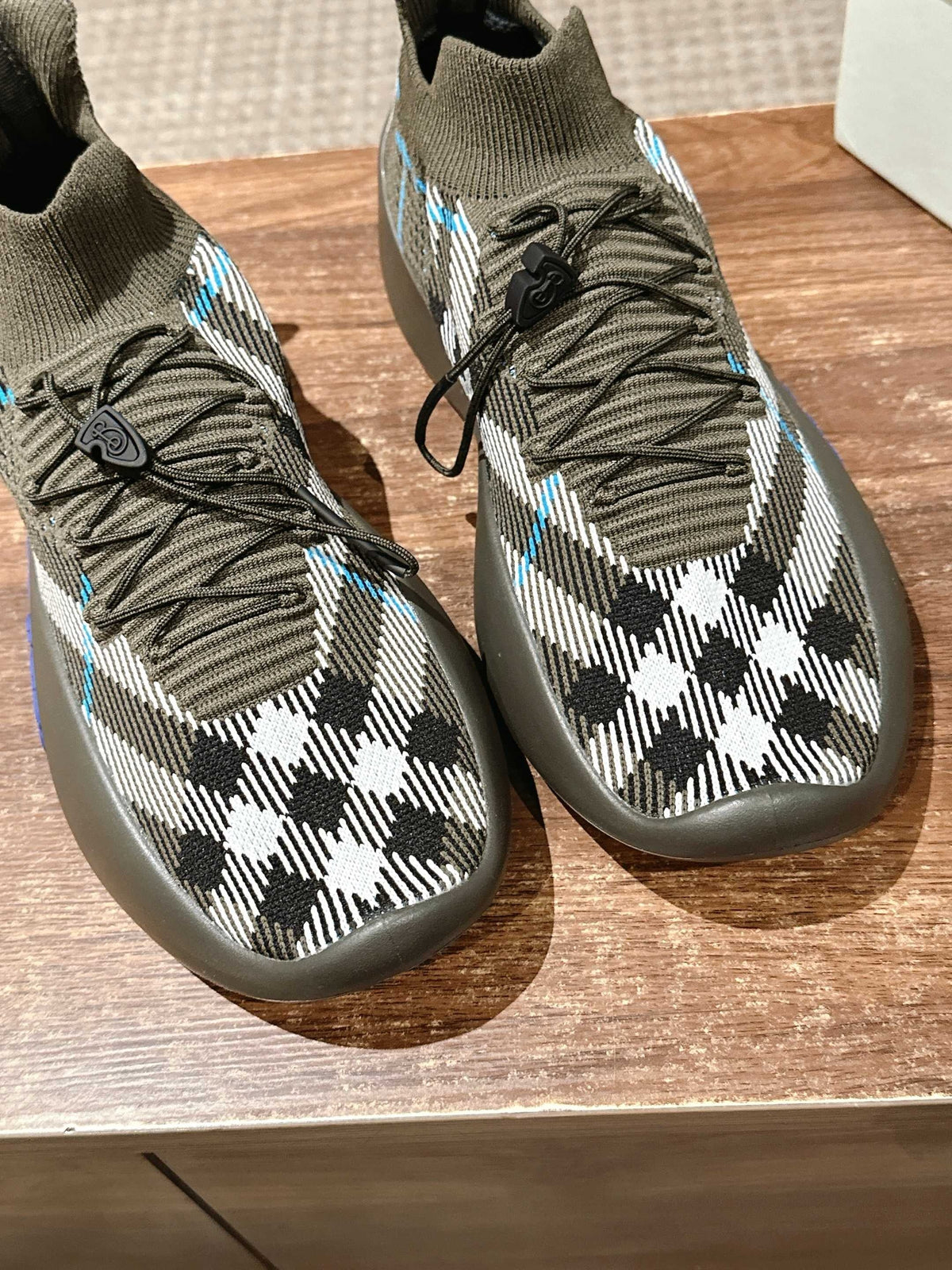 Black Knit Check Sock Runner - Men's