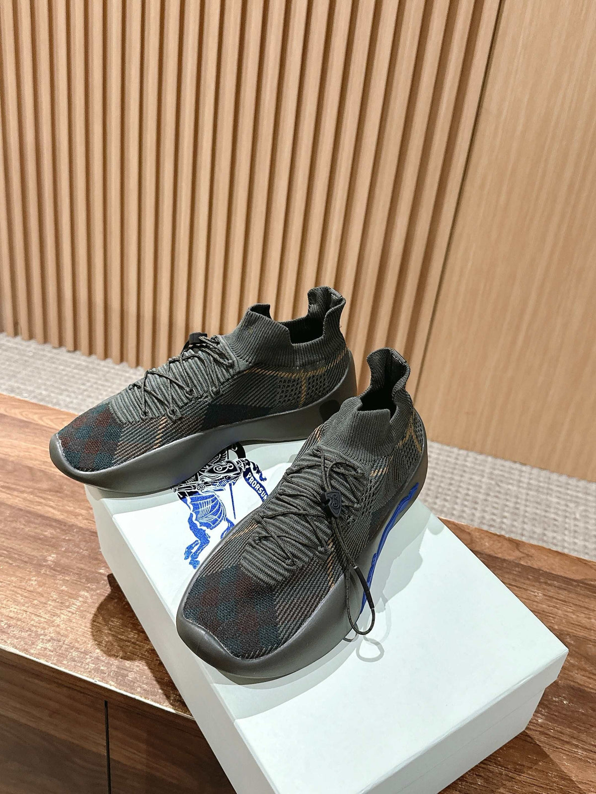 Black Knit Check Sock Runner - Men's