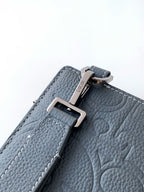 Mehrfarbige Clutch