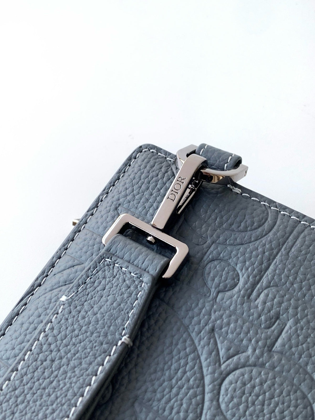 Mehrfarbige Clutch
