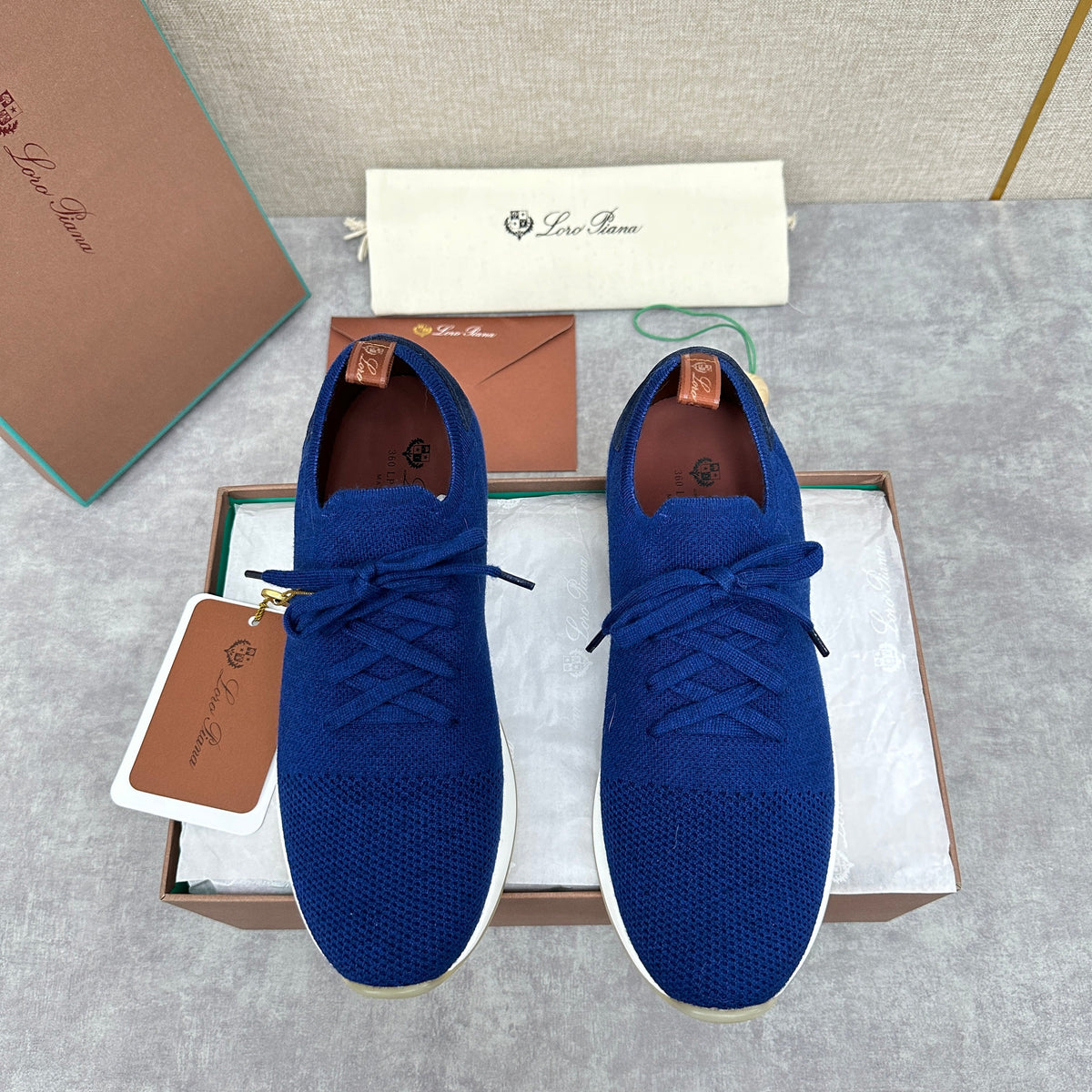 Blauer Strick-Runner mit Kontrastsohle – Herren