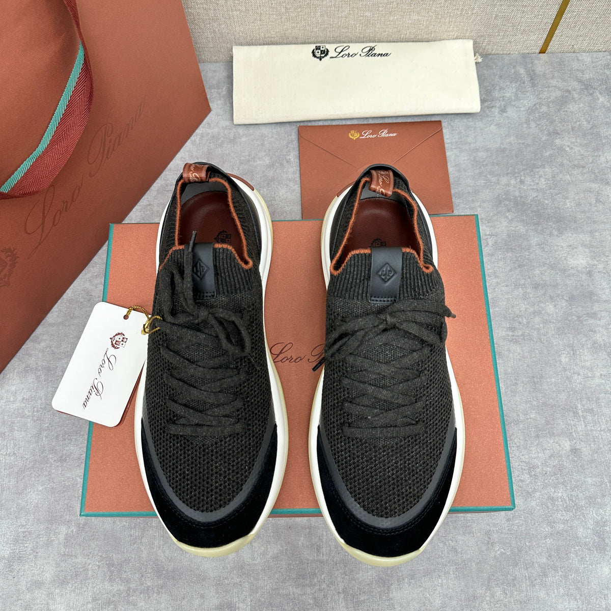 Cremefarbener Strick-Runner mit klobiger Sohle – Herren