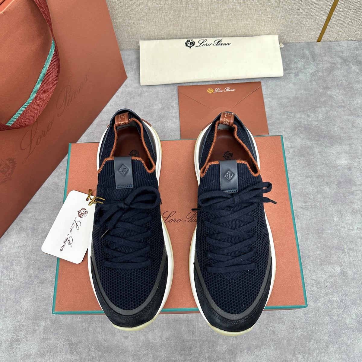 Cremefarbener Strick-Runner mit klobiger Sohle – Herren