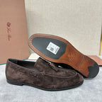 Herren-Slipper aus braunem Wildleder mit Quasten