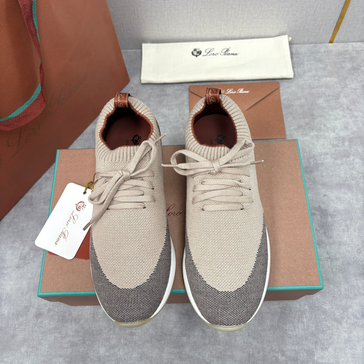 Cremefarbener Strick-Runner mit Einsätzen – Herren