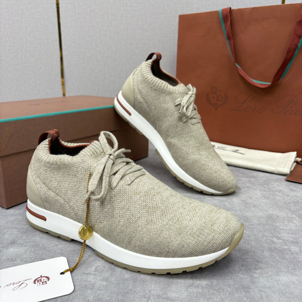 Cremefarbener Strick-Runner mit Einsätzen – Herren