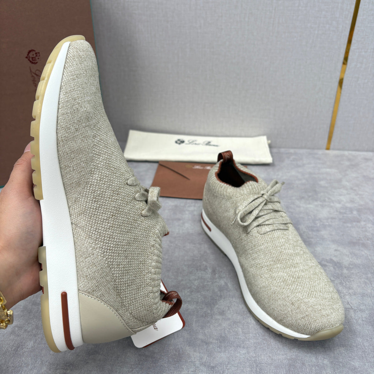 Cremefarbener Strick-Runner mit Einsätzen – Herren