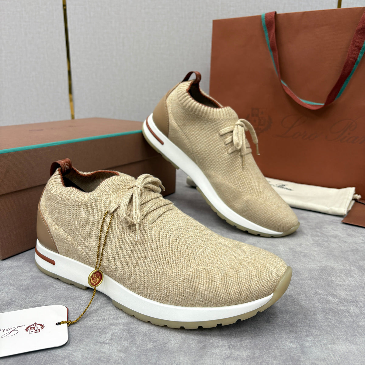 Cremefarbener Strick-Runner mit Einsätzen – Herren