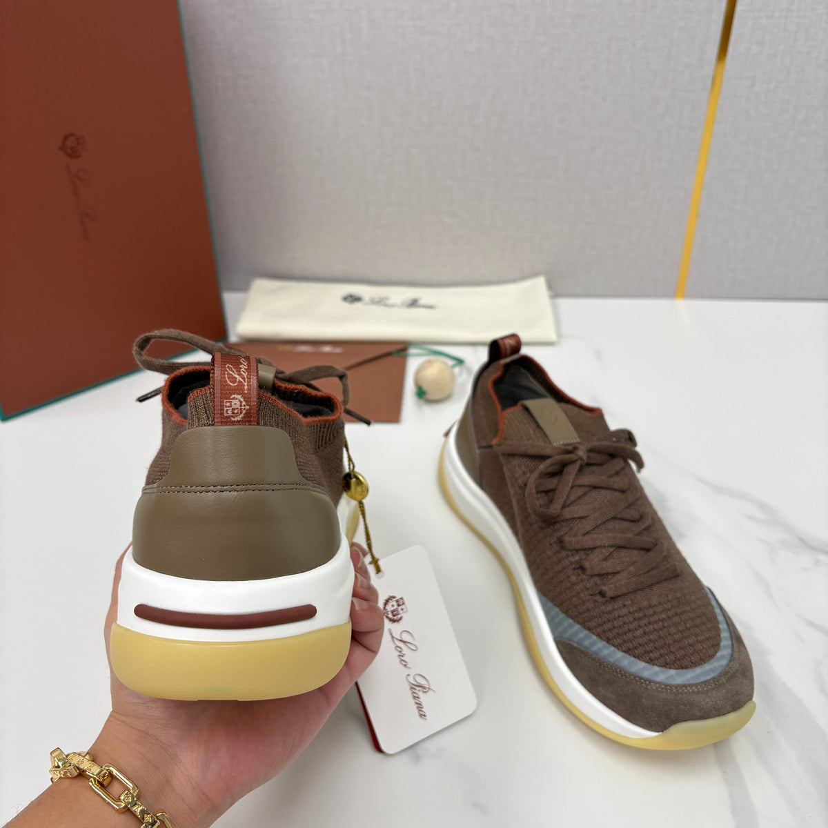 Sneakers für Herren – Dunkelbraun und Beige mit Sand-Schokoladen-Details