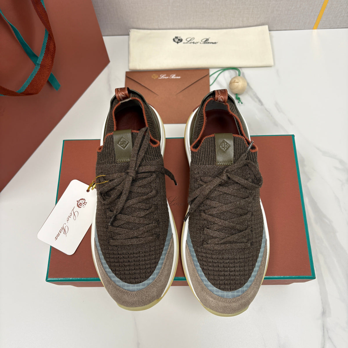 Sneakers für Herren – Dunkelbraun und Beige mit Sand-Schokoladen-Details
