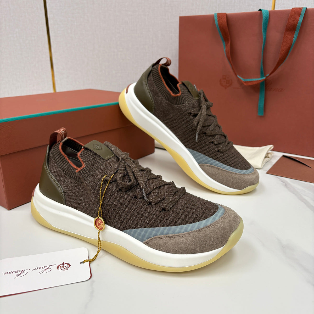 Sneakers für Herren – Dunkelbraun und Beige mit Sand-Schokoladen-Details