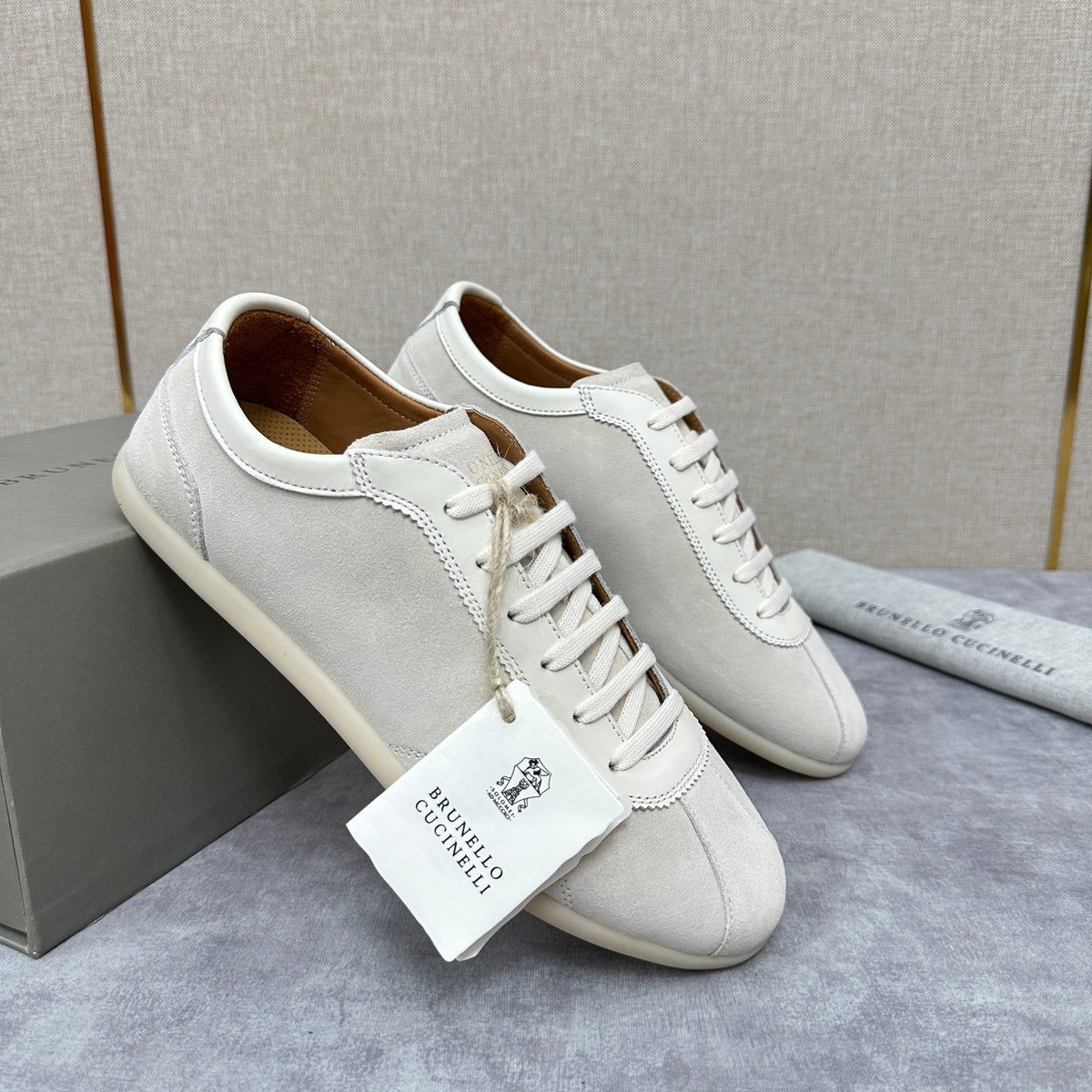 Niedrige Sneaker mit Cupsohle aus Wildleder – Herren
