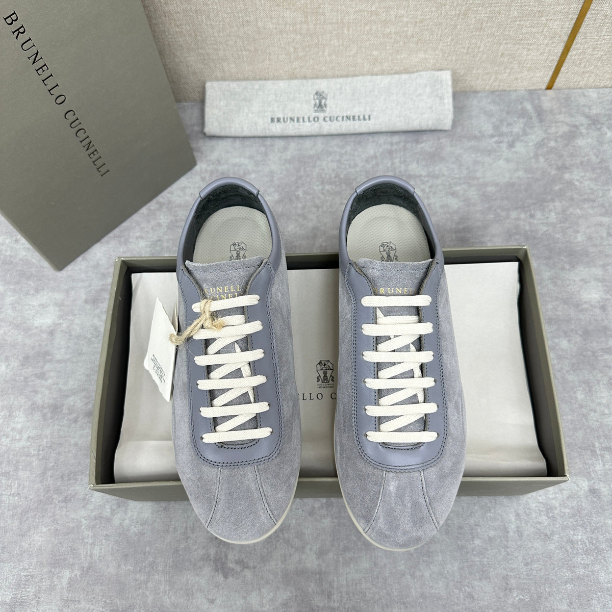 Niedrige Sneaker mit Cupsohle aus Wildleder – Herren