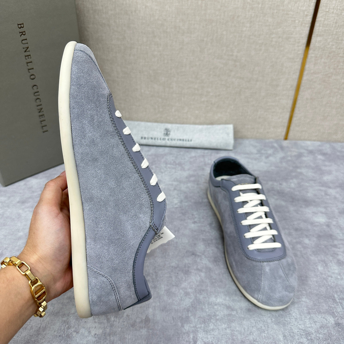 Niedrige Sneaker mit Cupsohle aus Wildleder – Herren