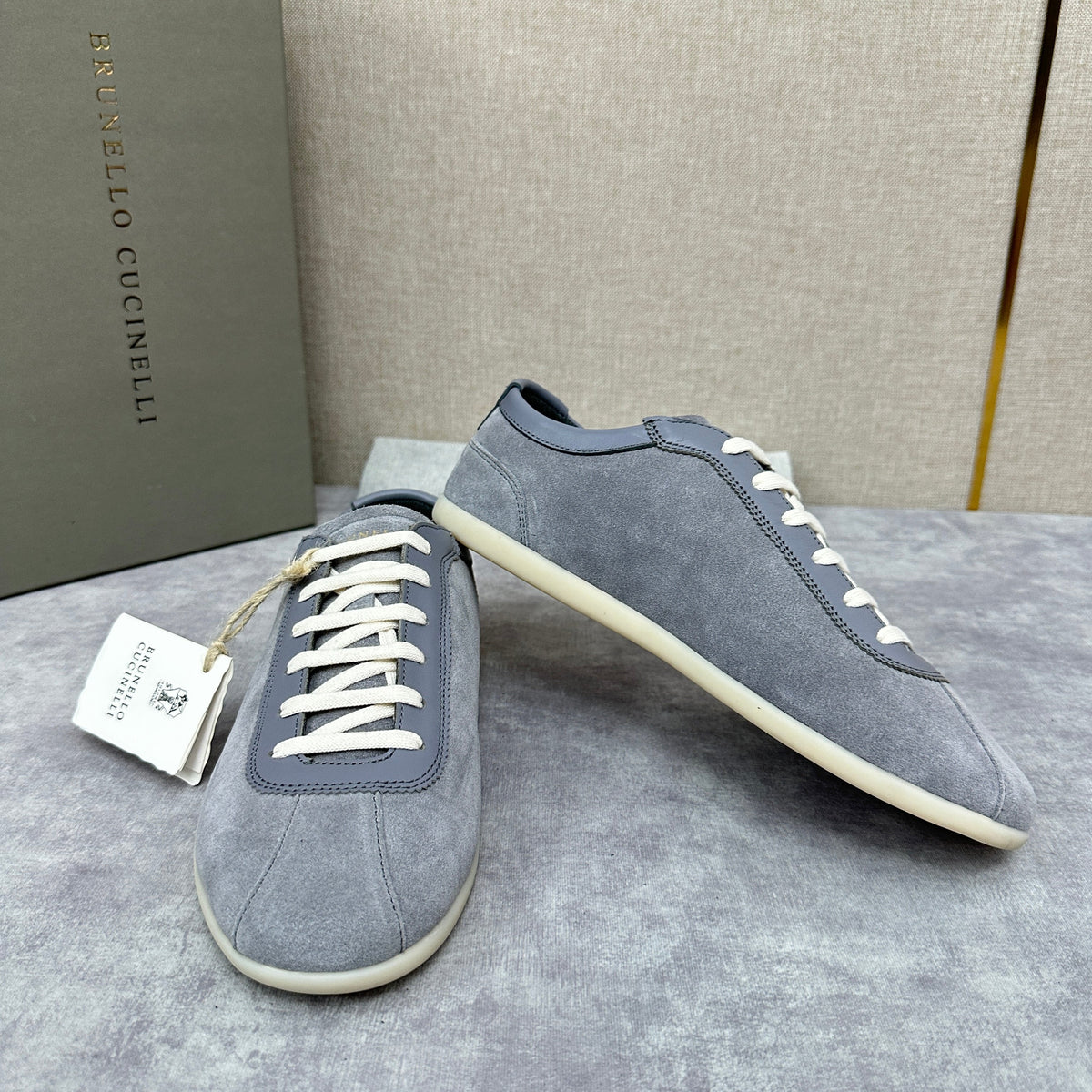 Niedrige Sneaker mit Cupsohle aus Wildleder – Herren