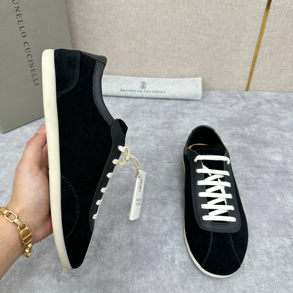 Niedrige Sneaker mit Cupsohle aus Wildleder – Herren