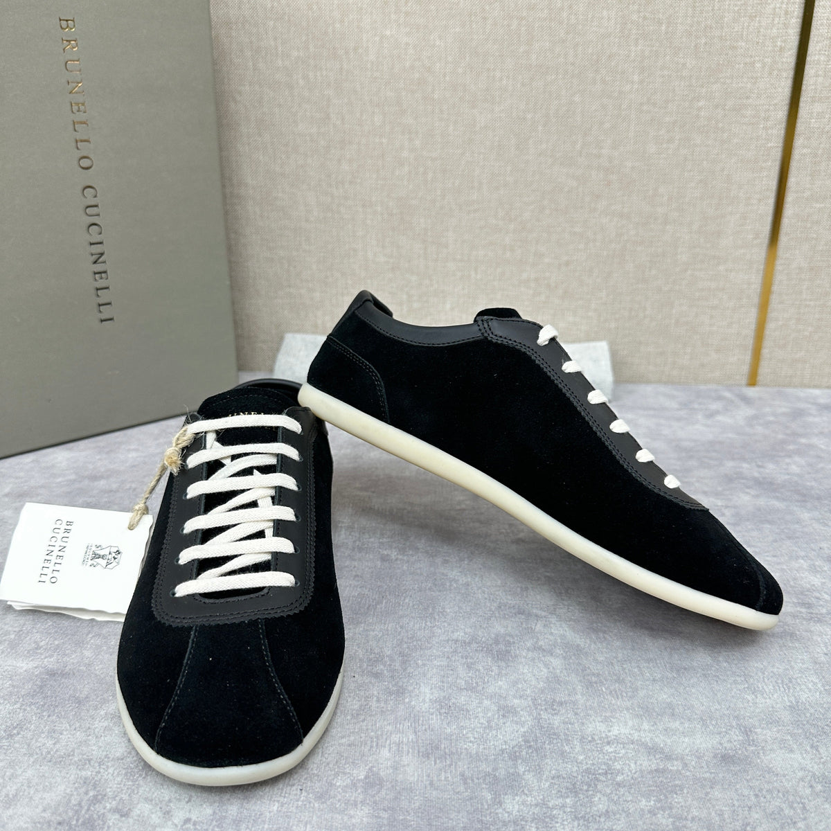 Niedrige Sneaker mit Cupsohle aus Wildleder – Herren