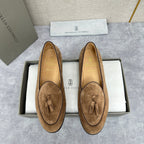 Beige Wildleder Quasten-Loafer – Herren