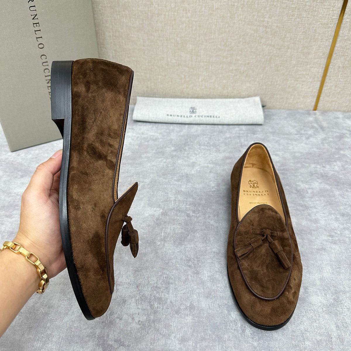 Beige Wildleder Quasten-Loafer – Herren