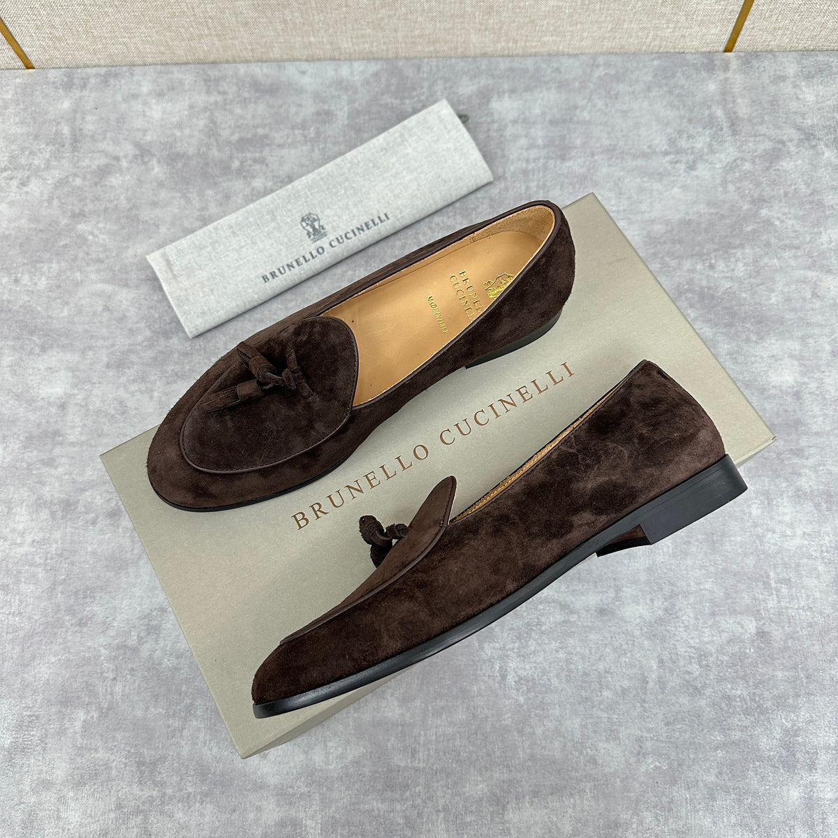 Beige Wildleder Quasten-Loafer – Herren