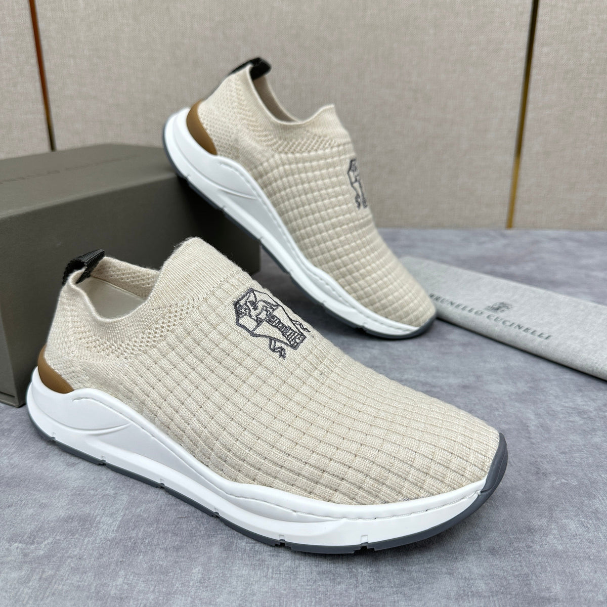 Cream Knit Quilted Sock Runner - Men's