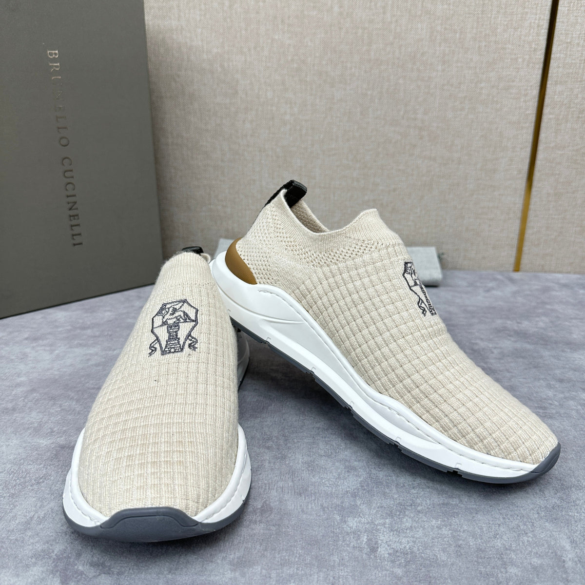 Cream Knit Quilted Sock Runner - Men's