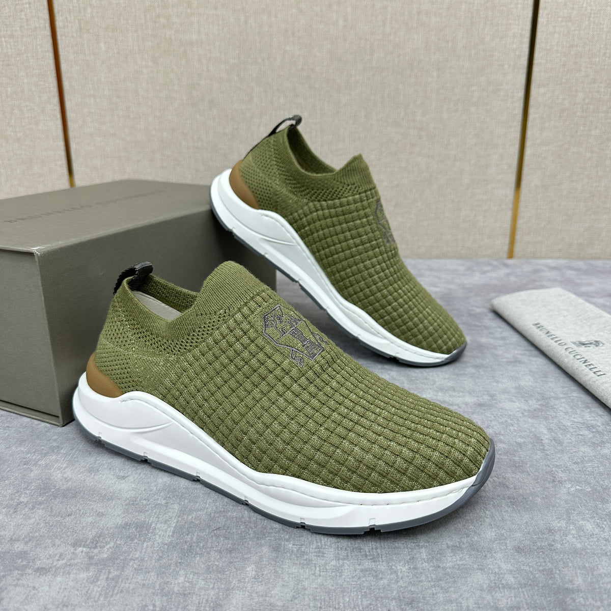 Cream Knit Quilted Sock Runner - Men's
