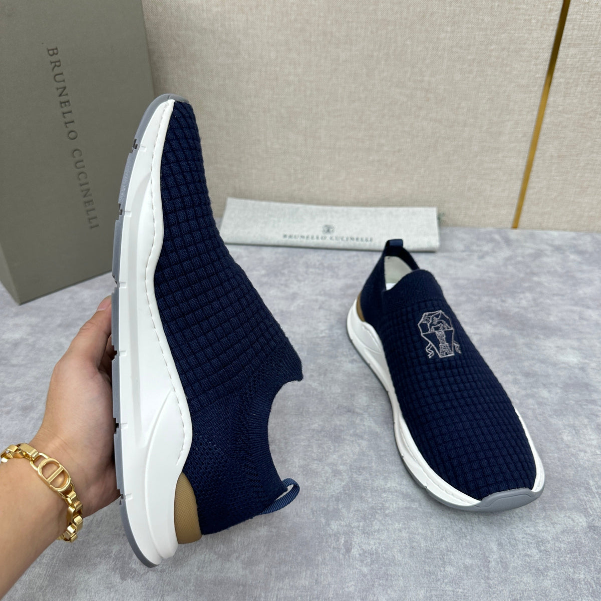 Grauer gesteppter Socken-Sneaker aus Strick – Herren
