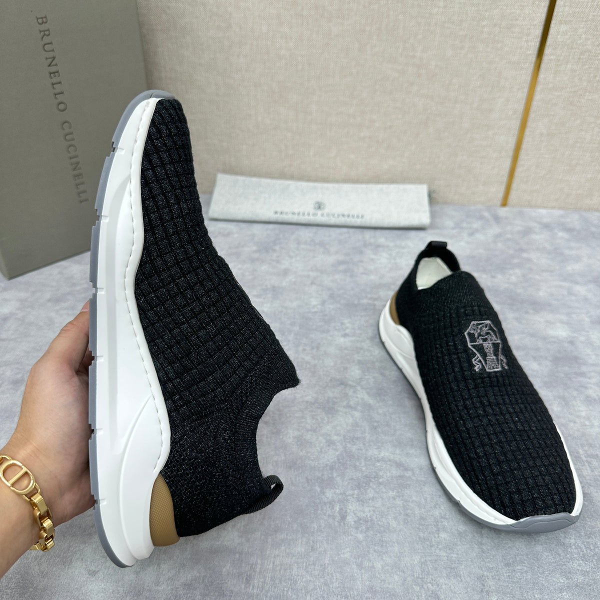 Grauer gesteppter Socken-Sneaker aus Strick – Herren