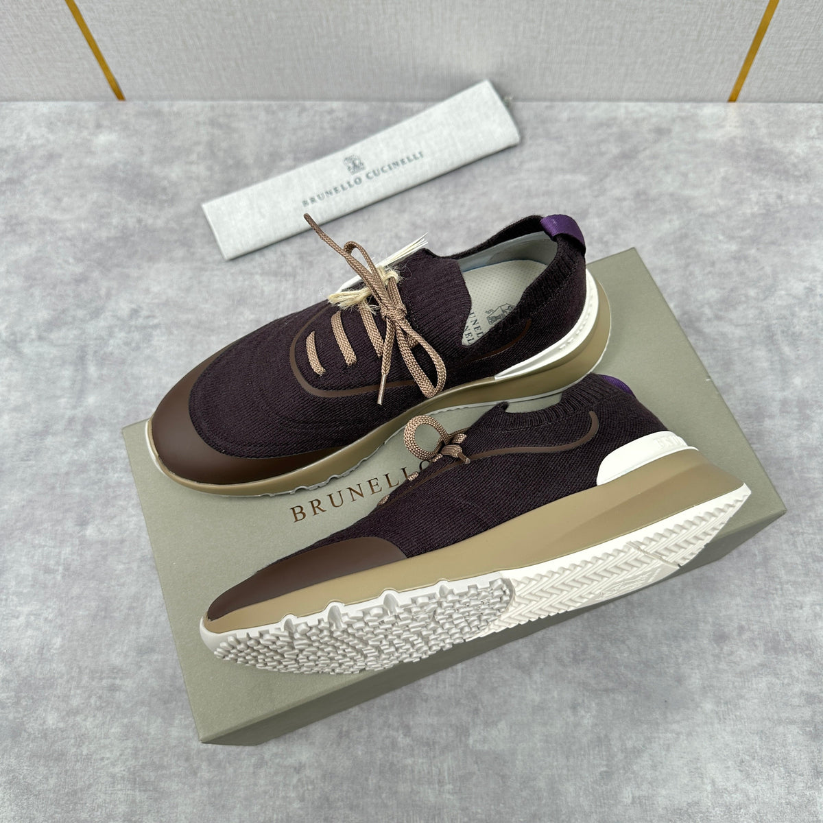 Brauner Strick-Laufschuh mit Profilsohle – Herren