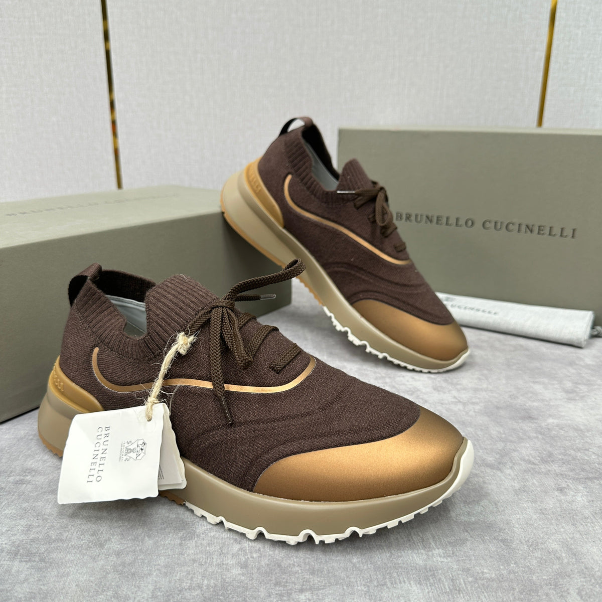 Brauner Strick-Laufschuh mit Profilsohle – Herren