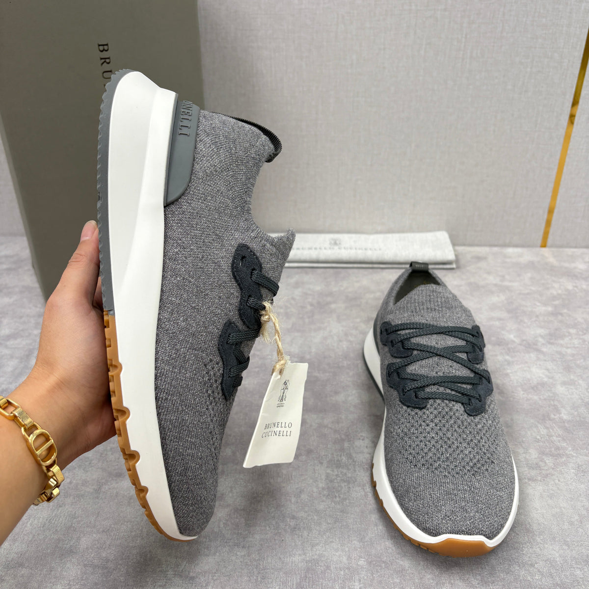 Graue Strick-Sneaker mit Profilsohle – Herren
