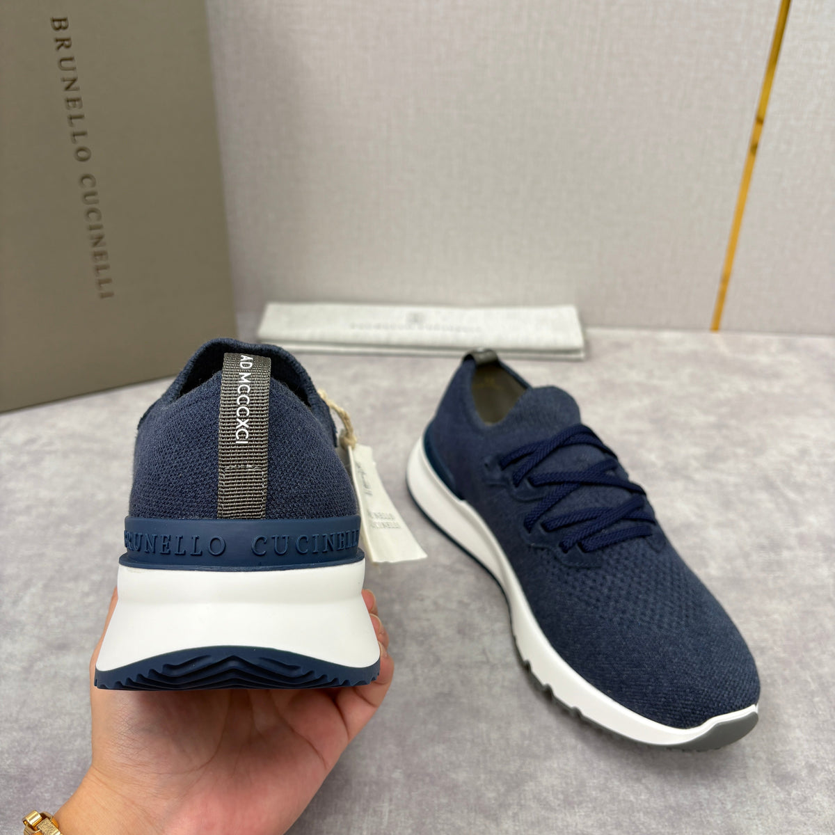 Graue Strick-Sneaker mit Profilsohle – Herren