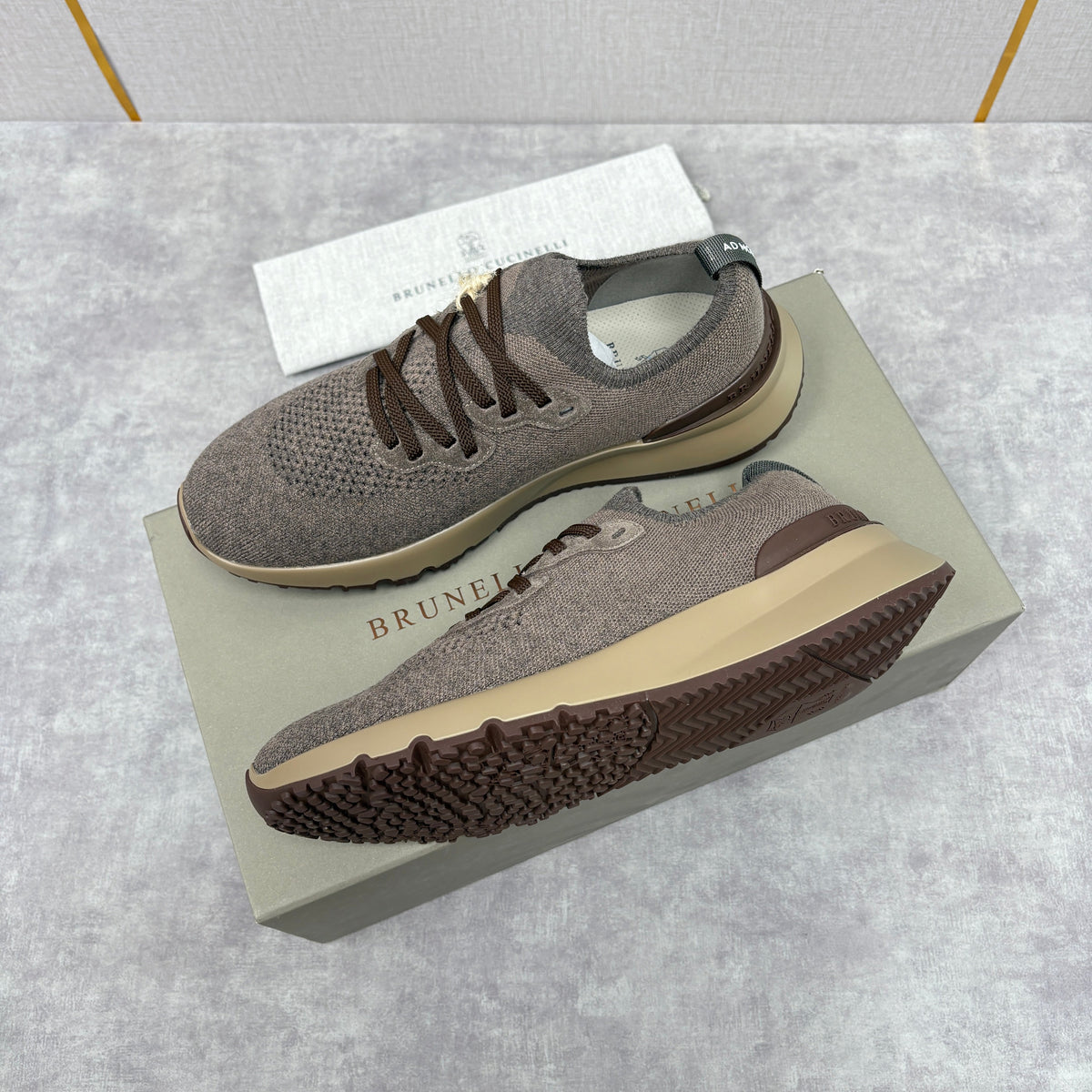 Graue Strick-Sneaker mit Profilsohle – Herren