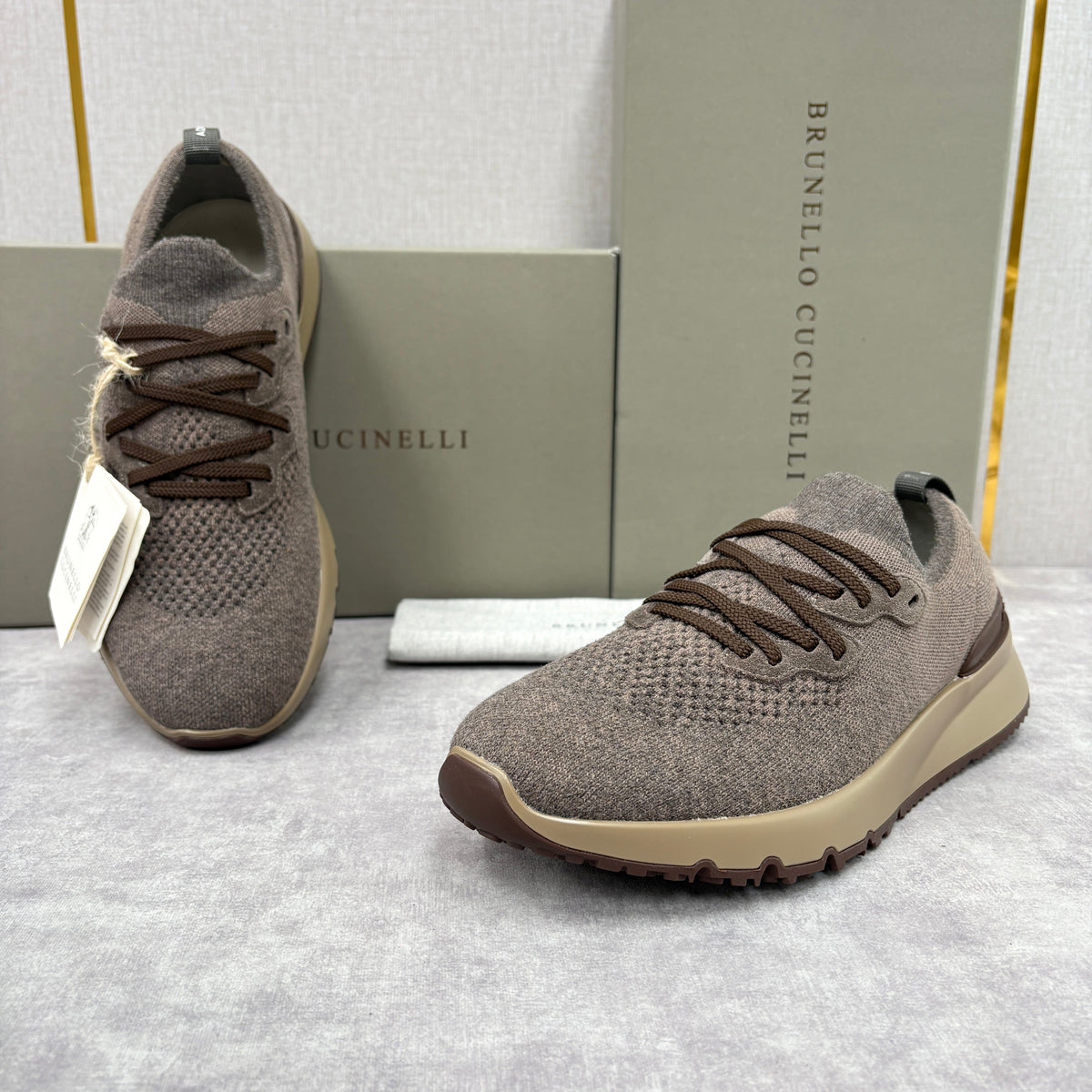 Graue Strick-Sneaker mit Profilsohle – Herren
