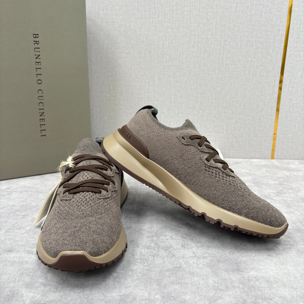 Graue Strick-Sneaker mit Profilsohle – Herren