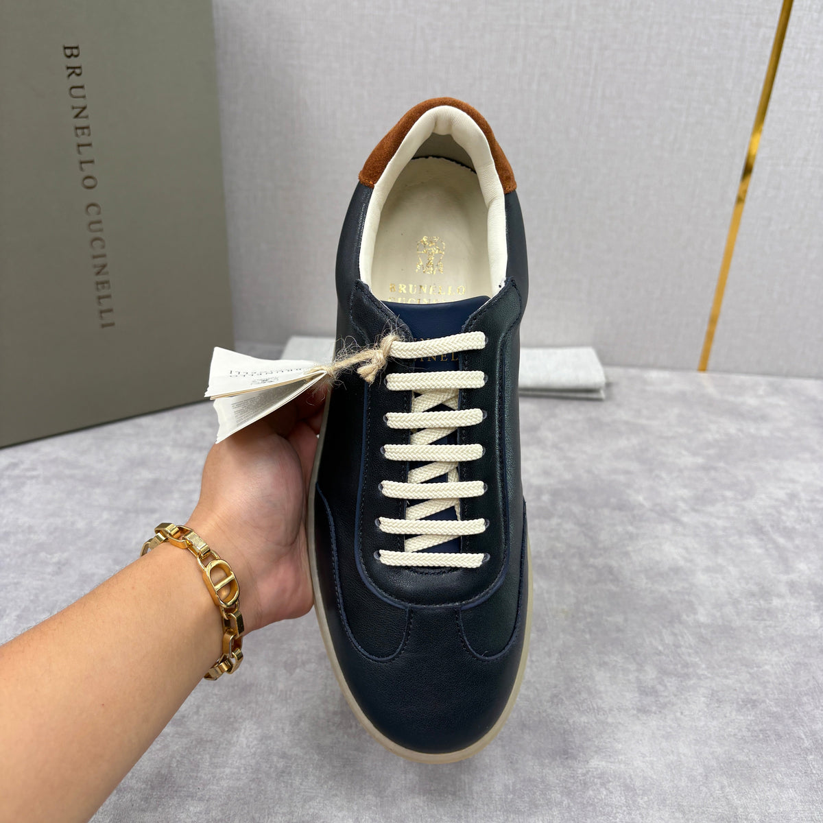 Cremefarbener Leder-Sneaker mit Gummisohle - Herren